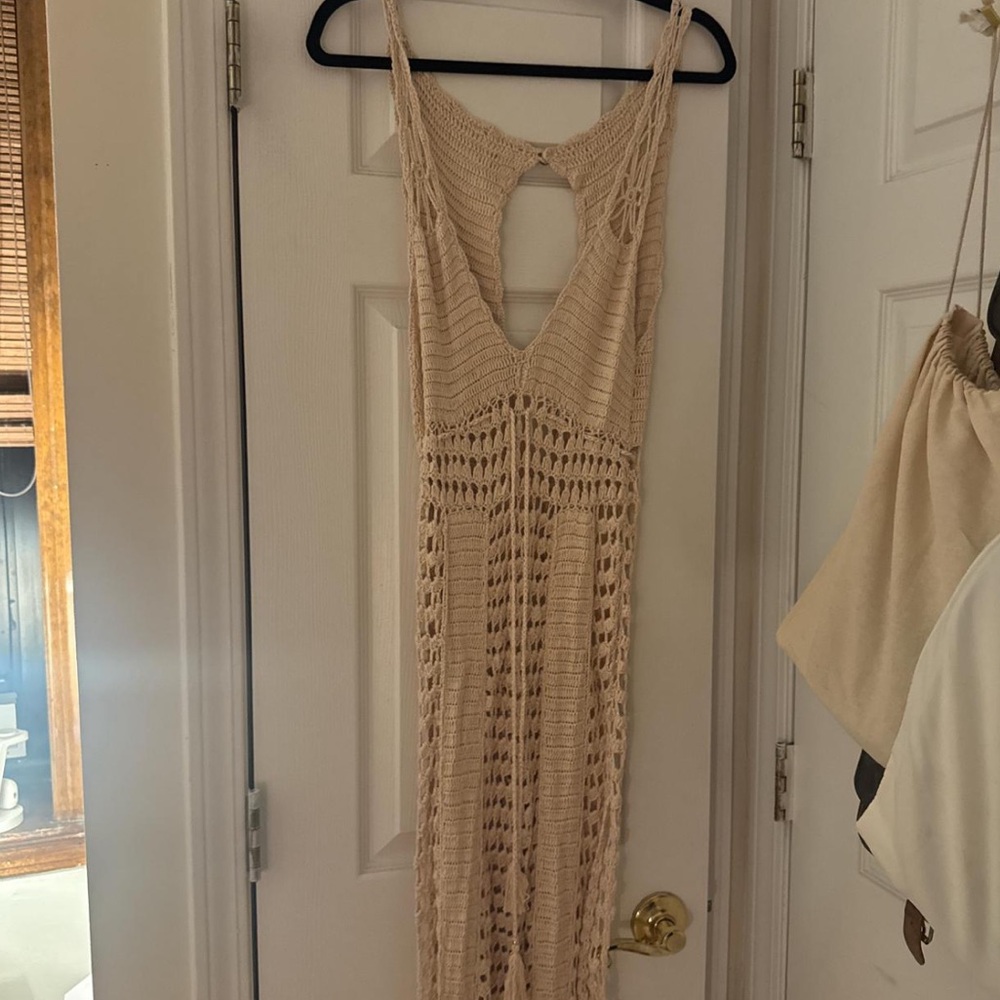 Chic Cream Backless Crochet Dress